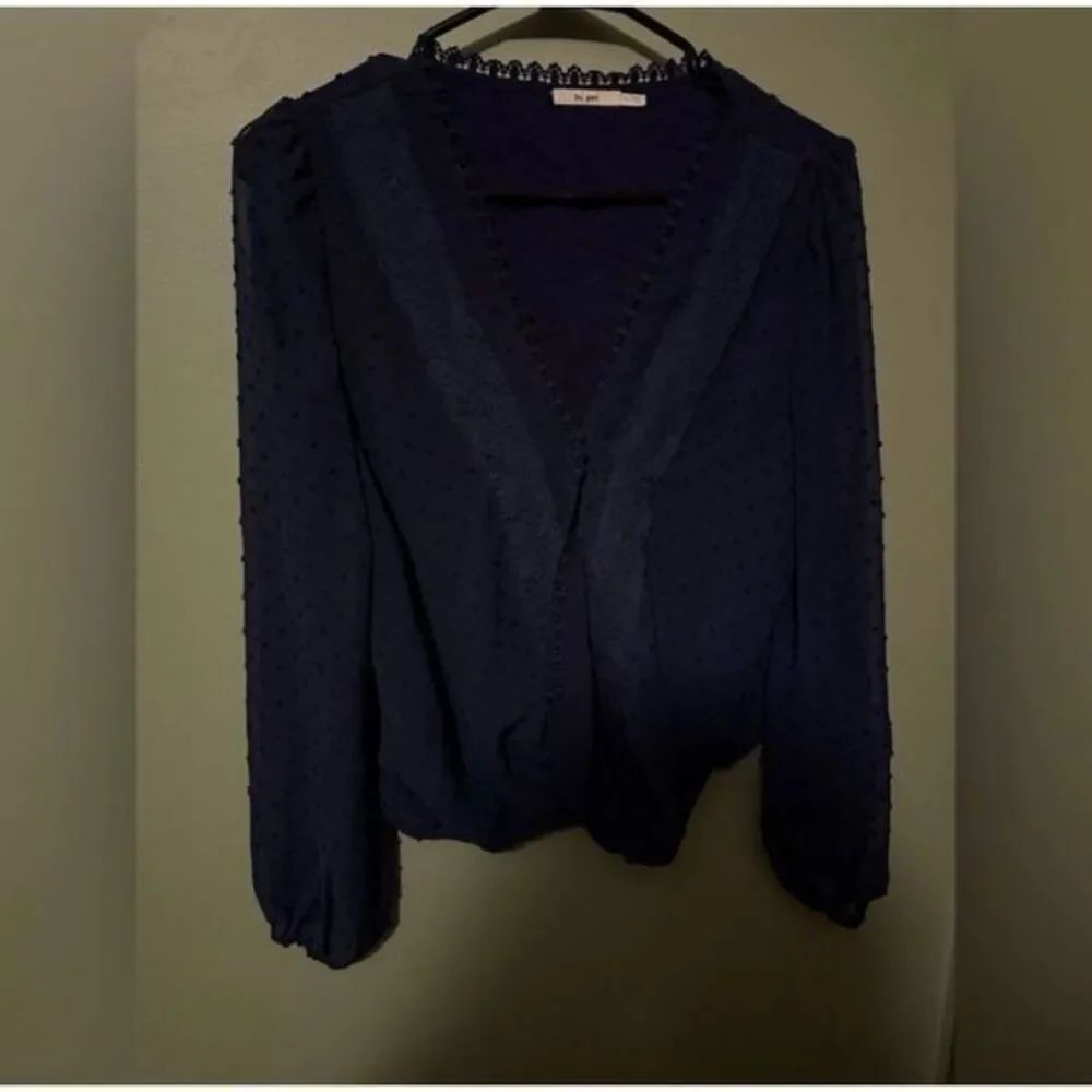 Francescas Mi Ami Navy Blue Swiss Dot Lace Trim V-Neck Blouse Women's Size  M